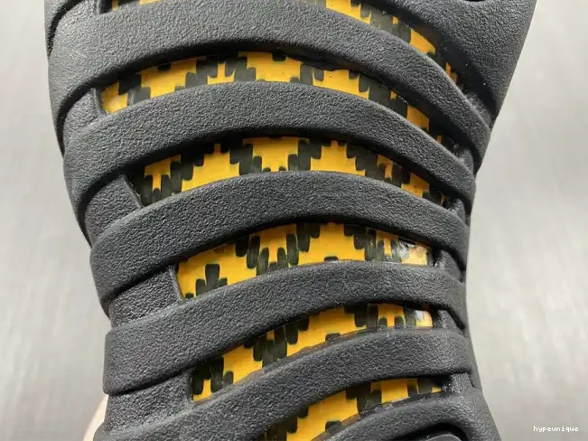 HYPE Taxi Air Jordan CT8013-071 Black 12 0510